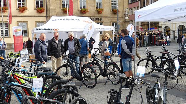 Zum Mobilit&auml;tstag konnten schon die Kleinsten unterschiedliche Fortbewegungsmittel testen. Auch das Fahrrad spielte eine wichtige Rolle. Fotos: Julian Megerle