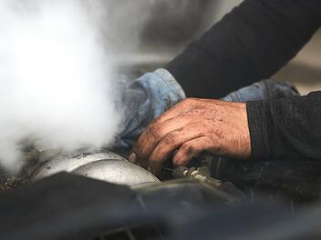 Arbeitsunfall, Betriebsunfall, Reparatur, Werkstatt, Industrie
