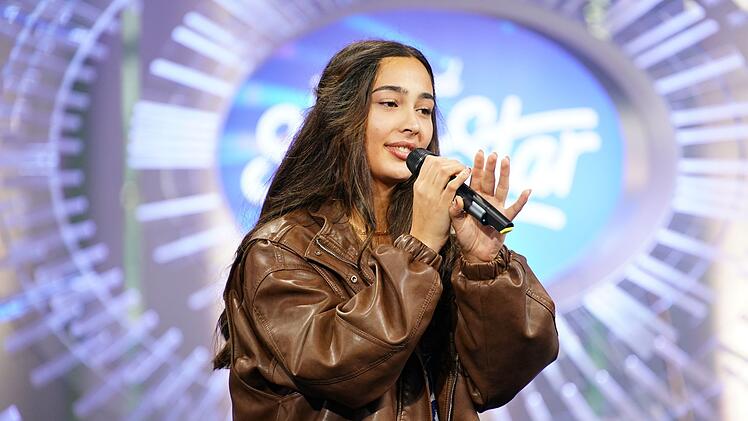 Sarah Annabelle S&uuml;nwoldt (22) musste wie alle anderen den "Umweg" &uuml;ber den Golden Room nehmen. Aber sie setzte sich durch.