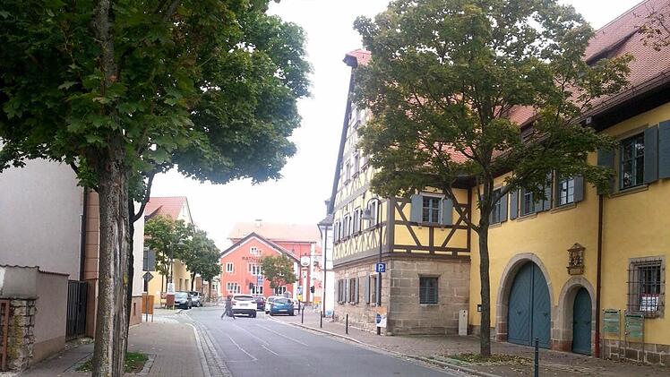 Die "Grüne Meile" führt auch am Schloss vorbei. Foto: Kerstin Blum