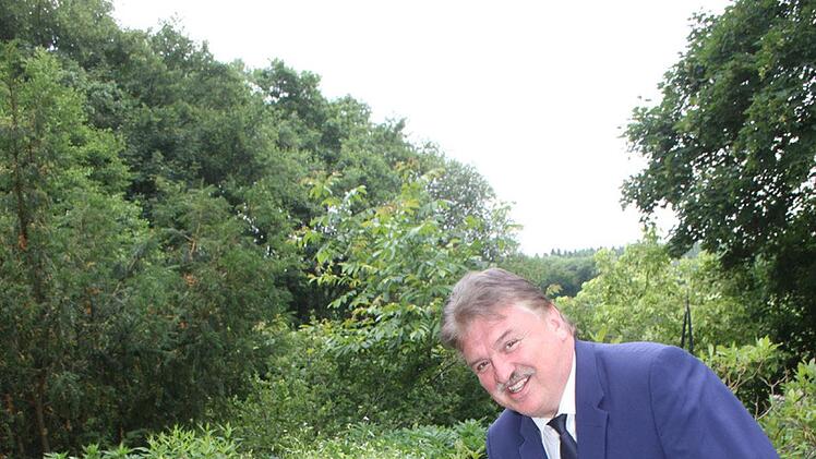 Landrat Klaus Peter S&ouml;llner freute sich, dass der Tag der offenen Gartent&uuml;r heuer in der Gemeinde Grafengehaig stattfand.