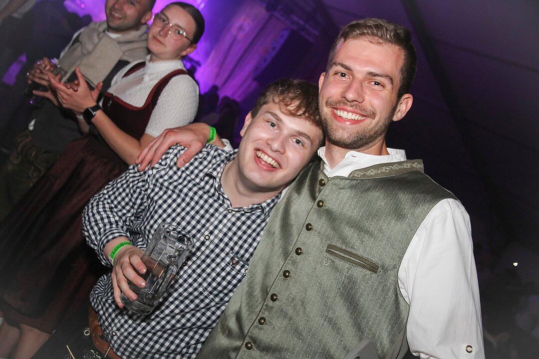 Party mit den DORFROCKERN Party mit den DORFROCKERN