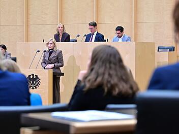 Ministerin Warken im Bundesrat