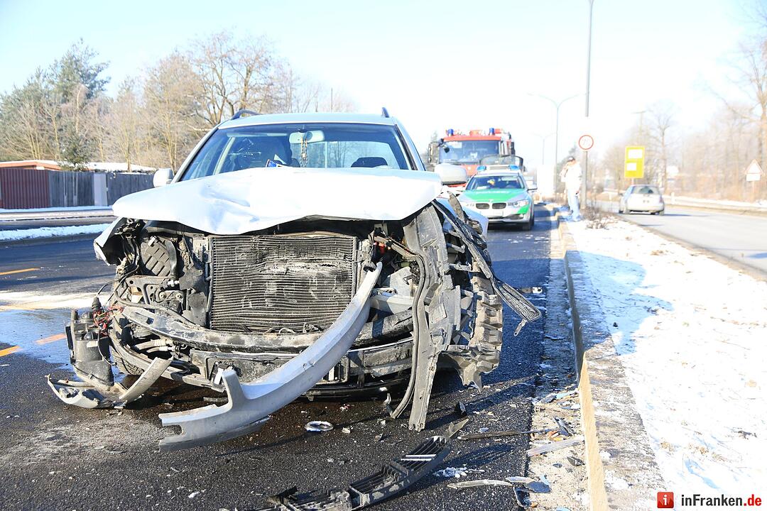 Drei Verletzte bei Unfall in Bamberg