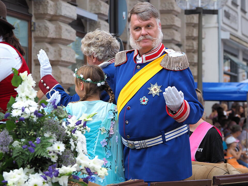 Großer historischer Festzug durch Bad Kissingen!