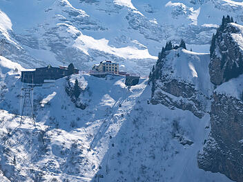 Gondelabsturz im Skigebiet Engelberg: Ermittler sichern Klemme und Videos