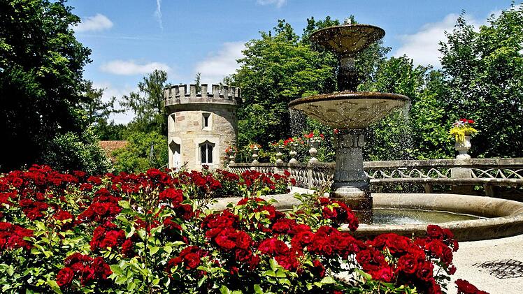 So sieht die Gartenterrasse von Schloss Rosenau heute aus.Foto: Jochen Berger