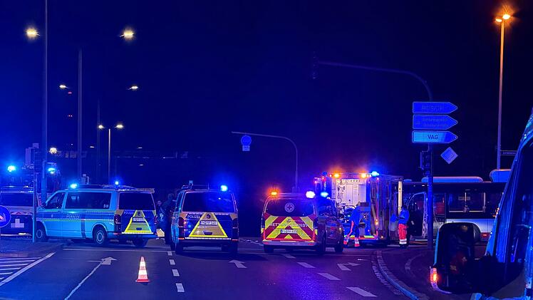 Rollerfahrer (17) stirbt nach Unfall mit Bus in N&uuml;rnberg