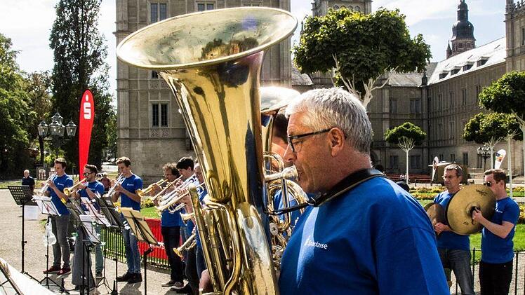 Impressionen vom ersten Symphonic Mob Bayerns auf dem Coburger SchlossplatzFoto: Jochen Berger