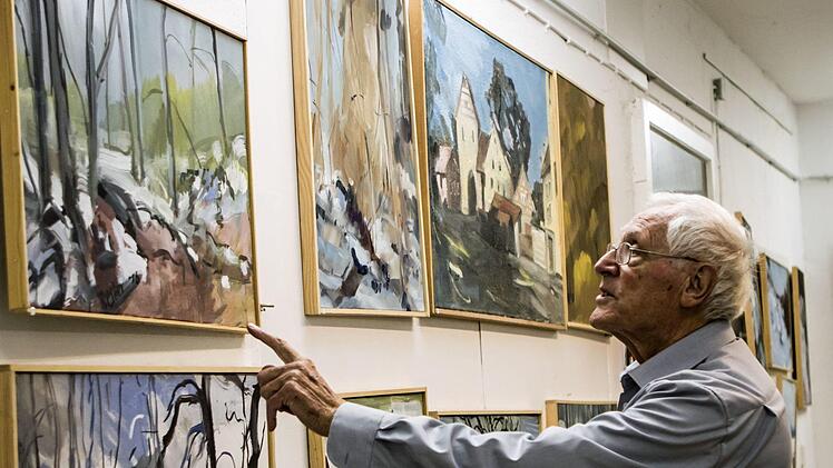 In seiner Werkstattgalerie in Untersiemau zeigt Robert Reiter eine neue Ausstellung. Die Schau unter dem Titel "Europa entdecken" wird am 6. Oktober eröffnet.FotoJochen Berger