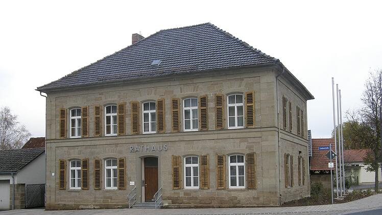 Das Rathaus in Thundorf wird derzeit umgebaut und saniert.