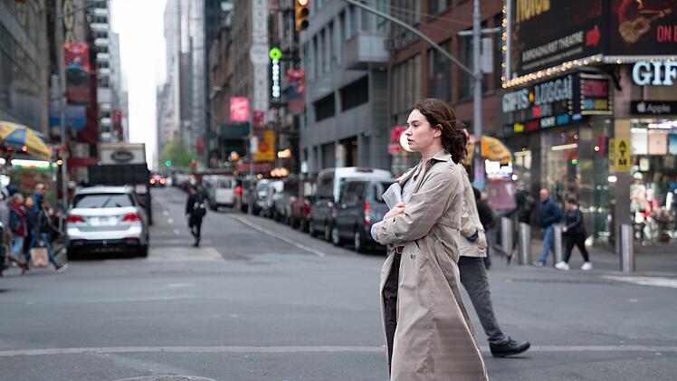 "Ich bin im Besitz von Unterlagen, die eine illegale Vertuschung beweisen", behauptet Whistleblowerin Sarah Brand in "The Negotiator".