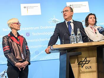 Er&ouml;ffnung neues Technologiezentrum f&uuml;r Drohnensicherheit