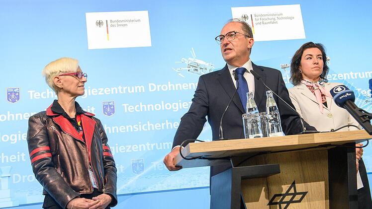 Er&ouml;ffnung neues Technologiezentrum f&uuml;r Drohnensicherheit