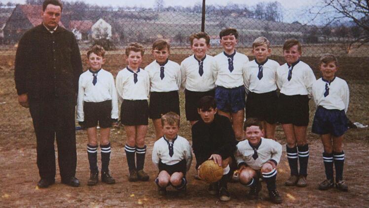 Die C-Jugend im Jahr 1961 (v.l.): Eberhard Elsner, Alfons Jakob, Ludwig Staffen, Wolfgang Brehm, Rudolf Jakob, Wolfgang Roth, Herbert Brehm, Erich Lang, Helmut Meixner, Ludwig Kowatsch, Reinhardt Turnwald