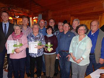 Die OGV-Hauptversammlung war Anlass, langjährige Mitglieder zu ehren. Foto: Lothar Weidner