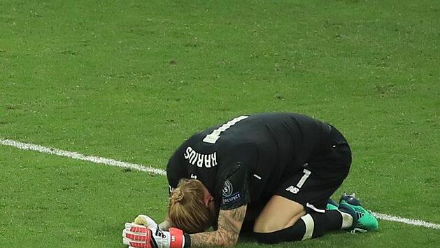 Nach dem verpatzten Championsleague-Finale am Samstagabend und zwei schweren Torwartfehlern hat der deutsche Torh&uuml;ter Loris Karius mit Morddrohungen zu k&auml;mpfen. Foto: Peter Byrne/PA Wire/dpa