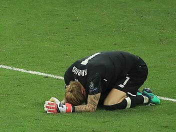 Nach dem verpatzten Championsleague-Finale am Samstagabend und zwei schweren Torwartfehlern hat der deutsche Torhüter Loris Karius mit Morddrohungen zu kämpfen. Foto: Peter Byrne/PA Wire/dpa