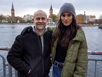 Robert Heffler (J&uuml;rgen Vogel) und Mavi Neumann (Aybi Era) ermitteln in acht neuen Folgen "Jenseits der Spree" wieder gemeinsam in Berlin-K&ouml;penick.