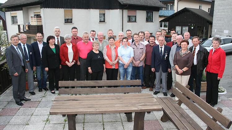 Die Geehrten, die für 75-, 100- und 125-maliges Spenden geehrt wurden.