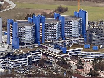 Zeitweise war die Bettenkapazität erschöpft: Bamberger Klinikum. Ronald Rinlef
