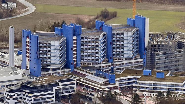Zeitweise war die Bettenkapazität erschöpft: Bamberger Klinikum. Ronald Rinlef
