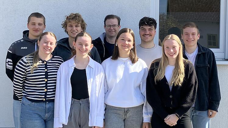 Das neu gew&auml;hlte Vorstandsteam des Jugendraums.