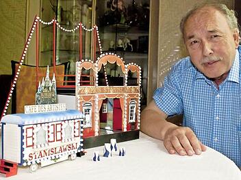 Frieder Klein hat das Bühnenbild für "Die Zirkusprinzessin" gestaltet. Die Operette von Emmerich Kálmán feiert am 13. August Premiere bei der "Coburger Sommeroperette" auf der Waldbühne Heldritt. Foto: Jochen Berger