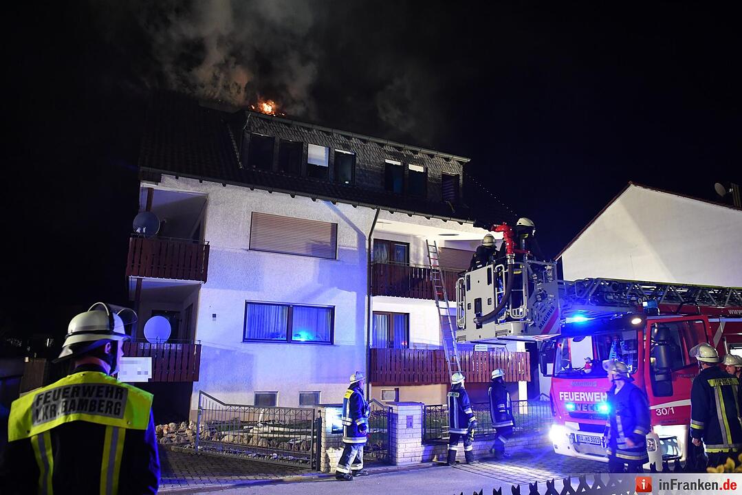 Feuer in Mehrfamilienhaus in Hallstadt im Landkreis Bamberg