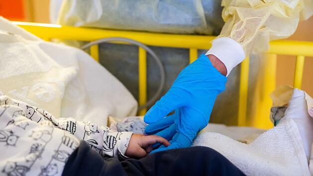 Bayerns Kliniken schlagen Alarm: Kaum Platz f&uuml;r kranke Kinder - "steuern ungebremst auf Katastrophe zu"