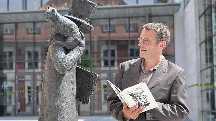Andreas Ulich mit E.T.A. Hoffmann am Schillerplatz, Foto: pr