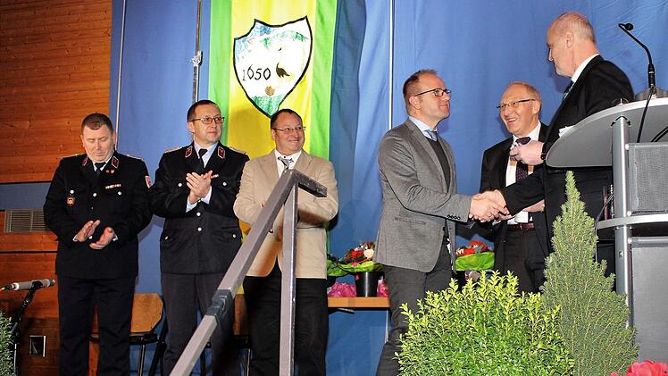 Die Delegation aus Kranichfeld mit ihrem Bürgermeister Enno Dörnfeld (Dritter von rechts)  Evi Seeger