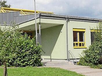 Wegen der Schimmelbildung im Kindergarten müssen die Kinder ausgelagert werden. Das Wie und Wo entzweit die Pressiger. Foto: K.-H. Hofmann