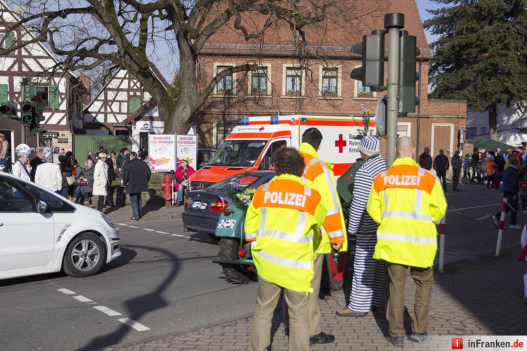 Unfall bei Faschingsumzug in Erlangen