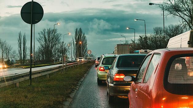 Bundesgerichtshof legt Vorfahrt bei Fahrspurverengung fest
