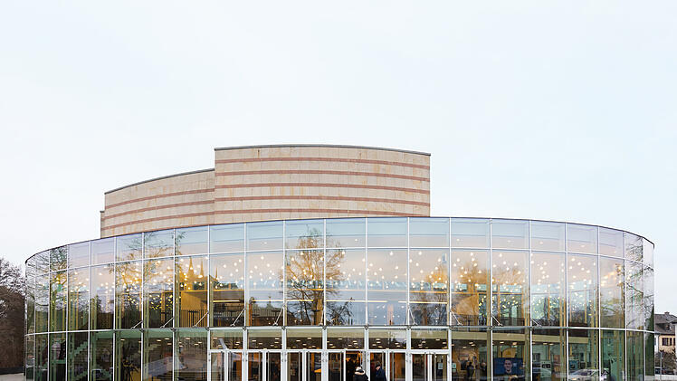 Neuer Bamberger Erzbischof lockt über 1000 Gäste in Konzerthalle