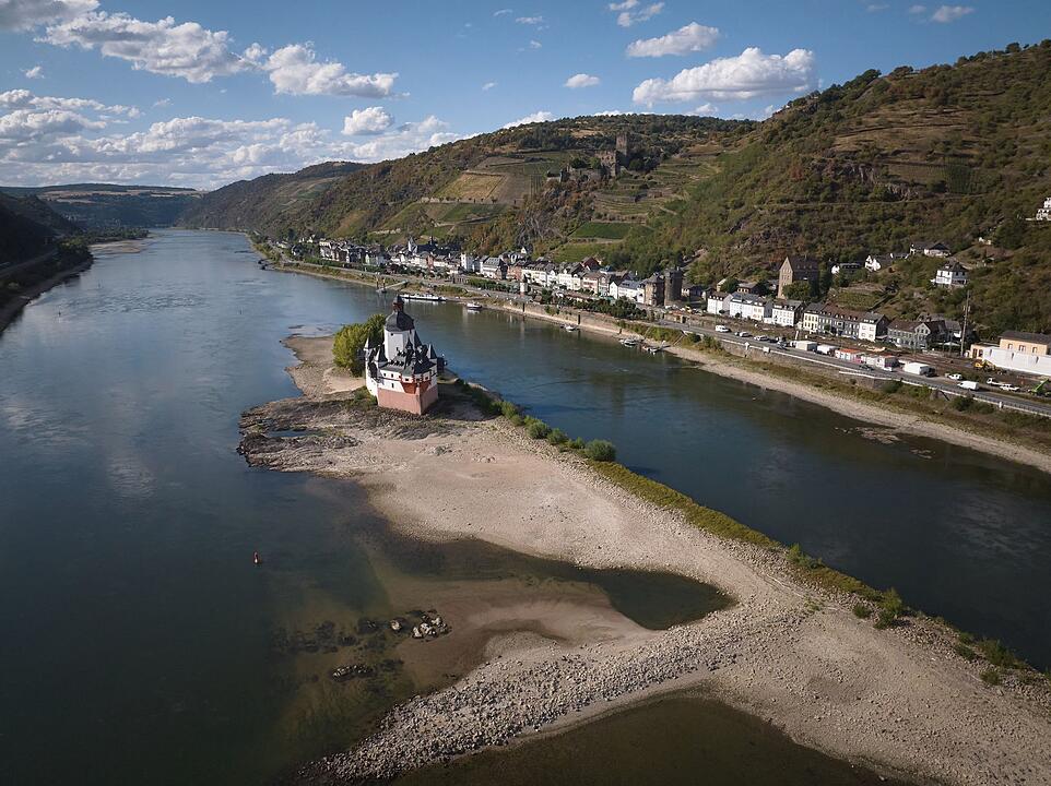 Niedrigwasser am Rhein