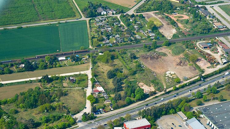 Am Tännig gegenüber von Wohnzimmer-Koch könnte das neue Polizeigebäude entstehen. Foto: Ronald Rinklef