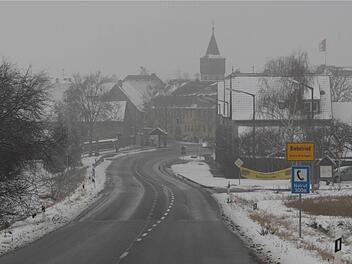 Trügerische Winteridylle in Biebelried. Es drohen nachträgliche Zahlungen von Straßenausbaubeiträgen. Foto: Gerhard Bauer