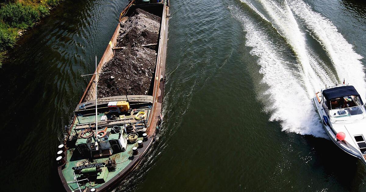 Low water in the Main: Only a fraction of the usual amount of water is ...