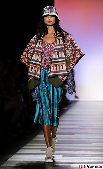 BCBGMAXAZRIA - Runway - New York Fashion Week Spring 2016