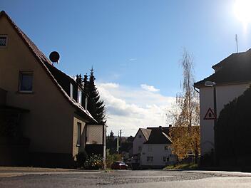 Die Burgstraße in Reietrswiesen wartet seit Jahren auf die Sanierung. Foto: Benedikt Borst