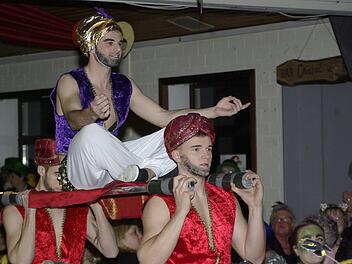 Aladdin und die Wunderlampe präsentierte das Männerballett aus Arnstein. Foto: Winfried Ehling