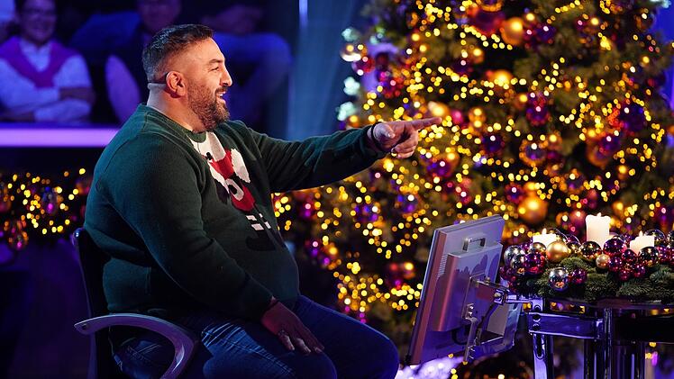 Necktarakis Konstantinidis mochte keine Musik- und Fu&szlig;ballfragen - und bekam ... genau.