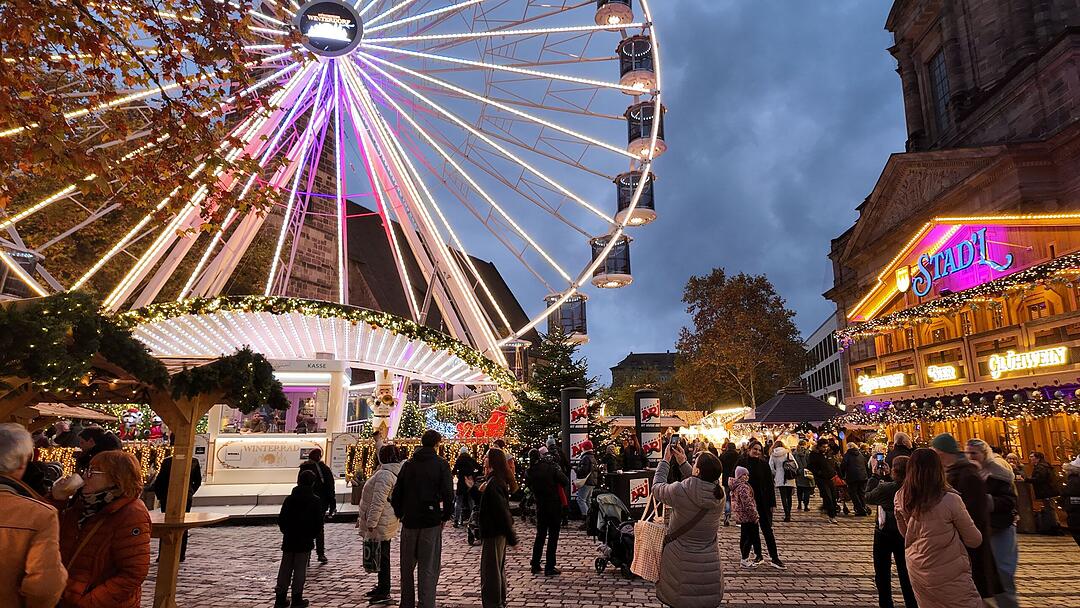 Nürnberg erstrahlt wieder in weihnachtlichem Glanz - die schönsten Bilder