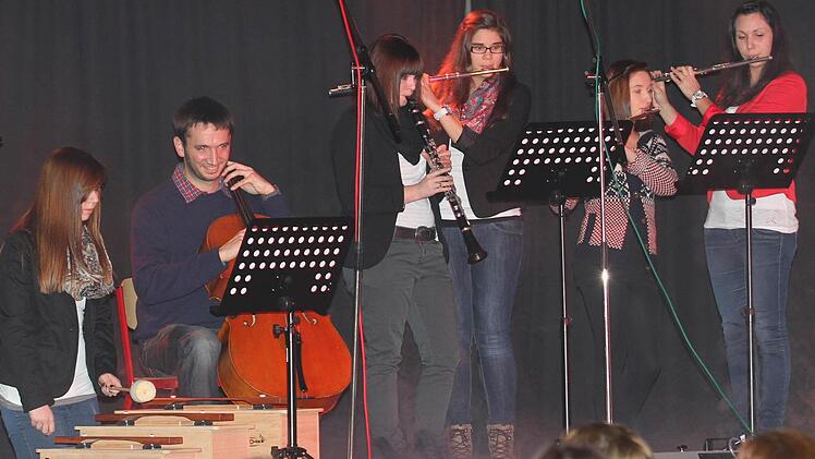 Diese jungen Damen intonierten den bekannten "Littler drummer boy". Foto: gg