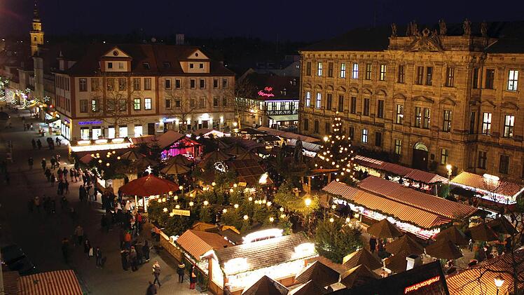 Auch dieses Jahr werden die Buden auf der Waldweihnacht in Erlangen wieder viele Menschen anlocken.  Foto: Stadt Erlangen