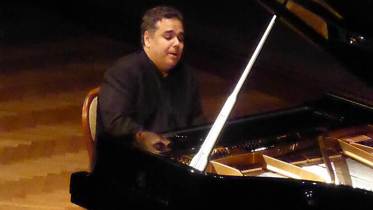 Auf der Lichtinsel: Arcadi Volodos spielte Schumann, Brahms und Schubert. Foto: Ahnert