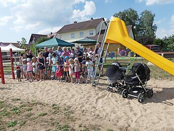 Die Kinder warteten ungeduldig auf die Freigabe. Foto: Paul Pöhlmann
