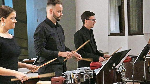 Das Percussion-Ensemble der Hochschule f&uuml;r Musik in N&uuml;rnberg bei einem Konzert der vergangenen Jahre